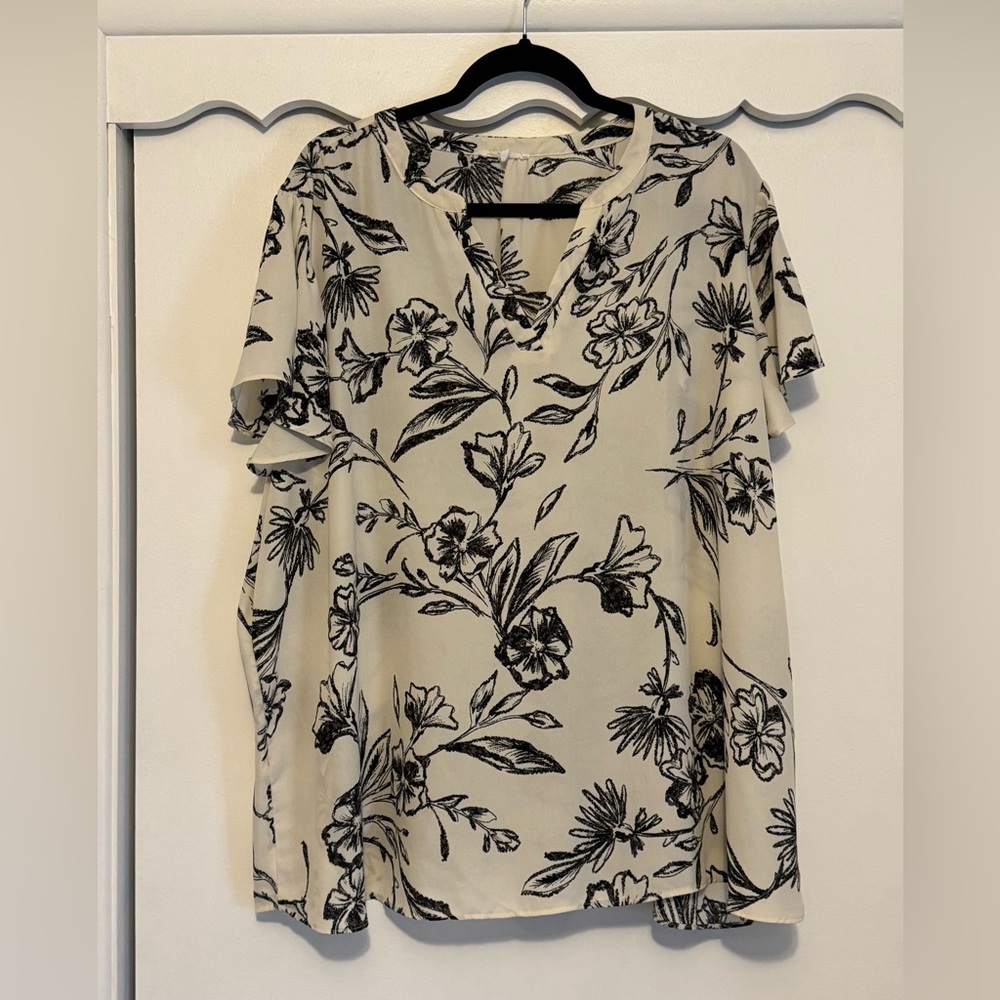 Maurices Women's Blouse - Black and White